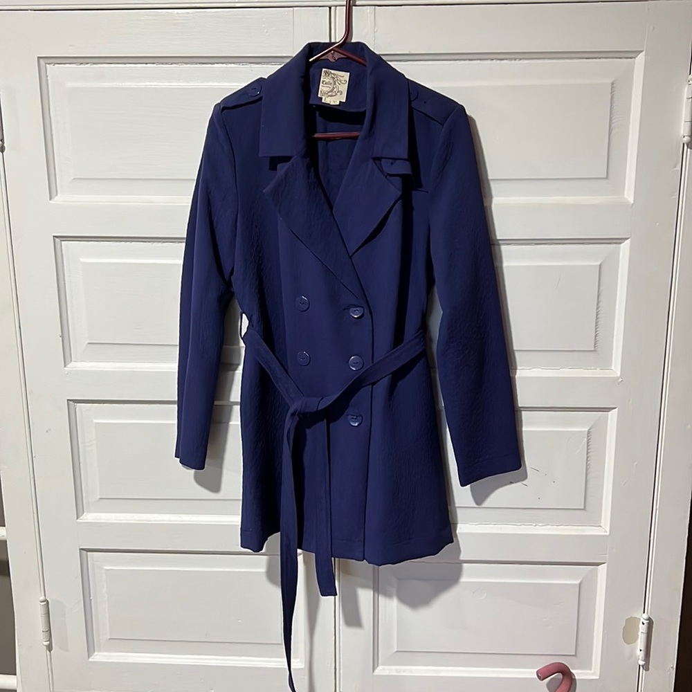 Culle Original Clothing/Women’s Belted Trench Coat - Large